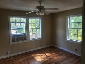 408 N Texas St in Deridder, LA - Foto de edificio - Building Photo