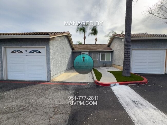 9505 Arlington Ave in Riverside, CA - Building Photo - Building Photo