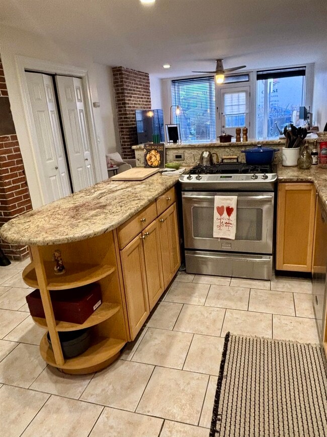 204 Warren St in Jersey City, NJ - Building Photo - Building Photo