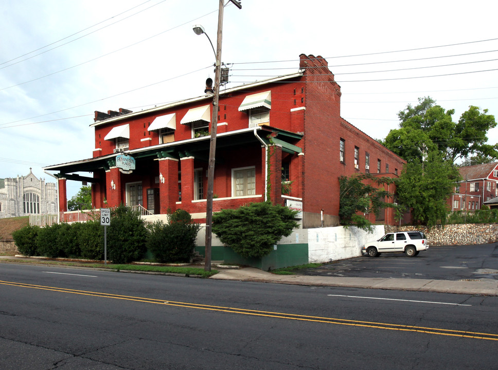 1028 Central Ave in Hot Springs, AR - Foto de edificio