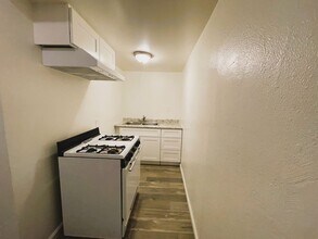 201 Truxtun Ave in Bakersfield, CA - Building Photo - Building Photo