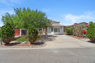 12145 St Francis Ct in El Paso, TX - Foto de edificio - Building Photo
