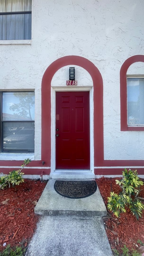 property at 1718 Silver Creek Ct