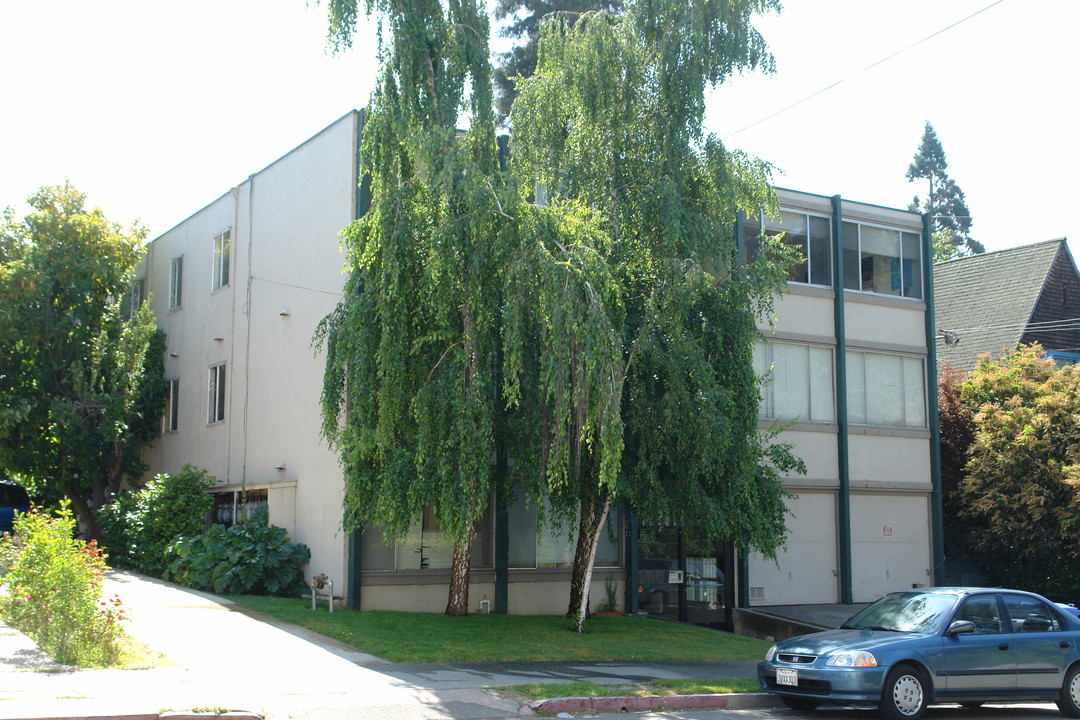 2521 Piedmont Ave in Berkeley, CA - Building Photo