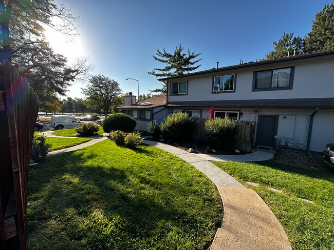 1329 S Chambers Cir-Unit -D in Aurora, CO - Building Photo - Building Photo