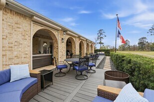19623 Fairway Island Drive in Humble, TX - Building Photo