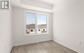 1695 Dersan St in Pickering, ON - Building Photo - Building Photo