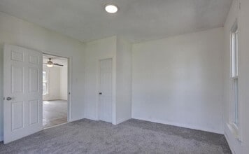 912 Olive St in Carthage, MO - Building Photo - Building Photo