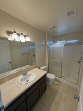 1155 Meadow Ave in Exeter, CA - Building Photo - Building Photo