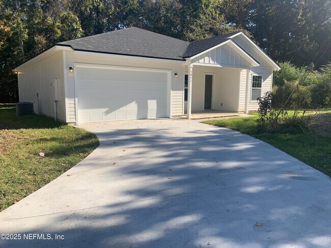 5871 Collins Rd in Jacksonville, FL - Building Photo - Building Photo