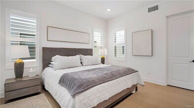138 Yugen in Irvine, CA - Building Photo - Building Photo