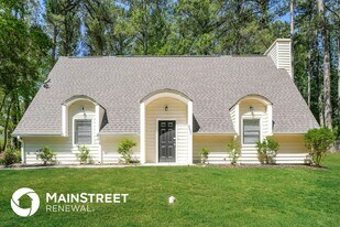 6635 Autumn W Dr in Riverdale, GA - Building Photo