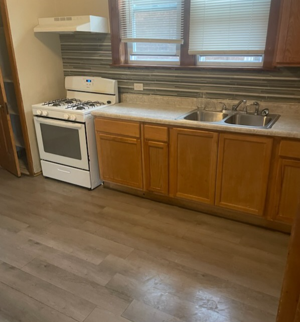 property at 8230 S Hermitage Ave