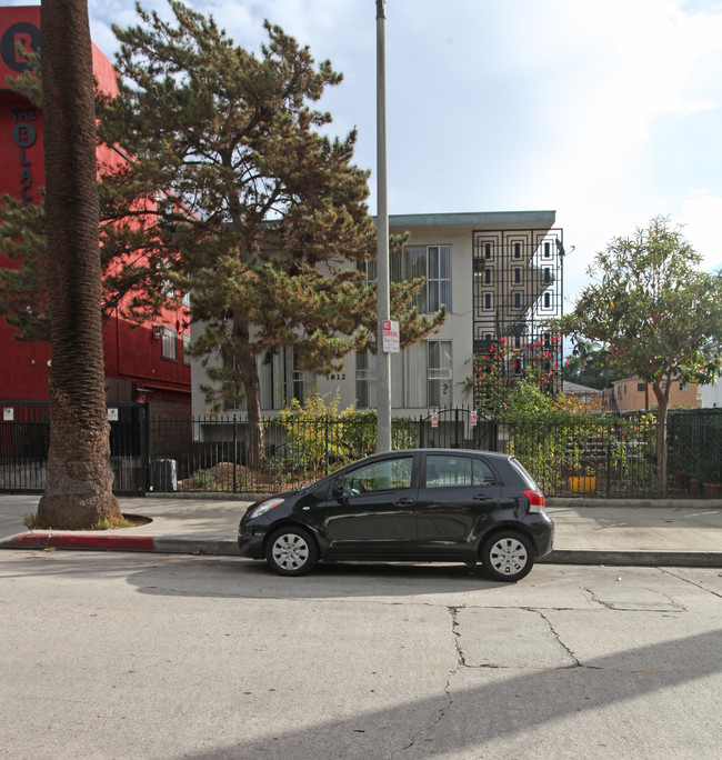 The Gramercy Apartments in Los Angeles, CA - Building Photo - Building Photo