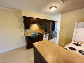 62 W Elmwood Dr-Unit -A in Monroe, LA - Building Photo - Building Photo