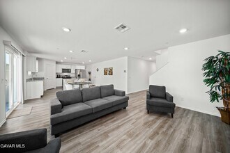4244 W Ave J4 in Lancaster, CA - Building Photo - Building Photo