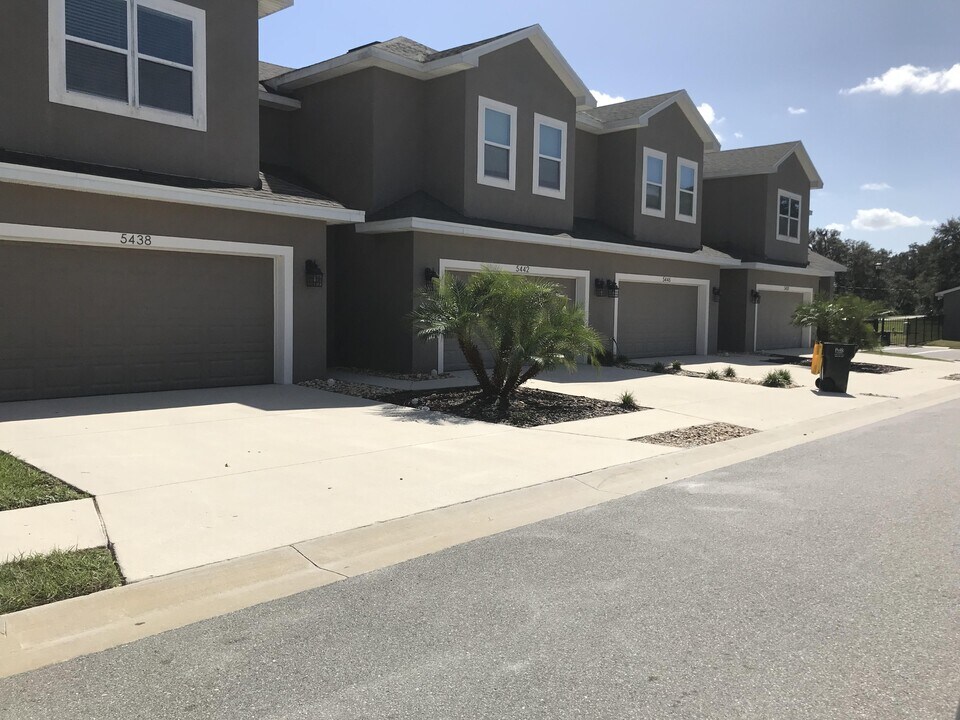 2134 Lunn Landings Blvd in Lakeland, FL - Building Photo