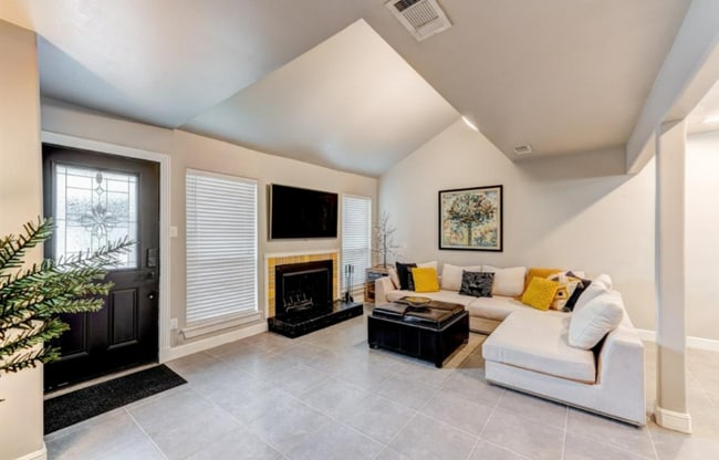 775 Worthshire St in Houston, TX - Foto de edificio - Building Photo