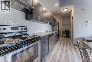 275 Larch St in Waterloo, ON - Building Photo - Building Photo