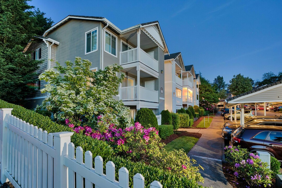 The Heights in Puyallup, WA - Building Photo