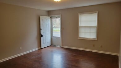 787 Old Hickory Blvd in Jackson, TN - Building Photo - Building Photo
