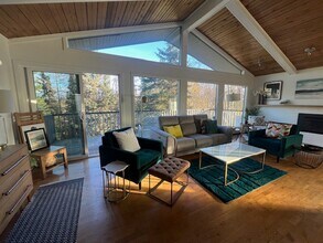 2125 Dahl Ln, Unit 2125 Dahl Lane #3 in Anchorage, AK - Building Photo - Building Photo