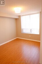 18-818 Sommerset Way in Toronto, ON - Building Photo - Building Photo