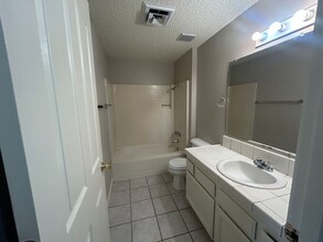 4185 Bristol Ct in Klamath Falls, OR - Building Photo - Building Photo