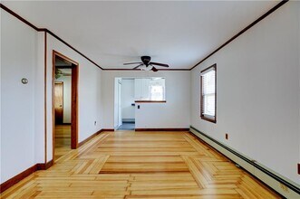 22 Burdick Ave in Newport, RI - Building Photo - Building Photo