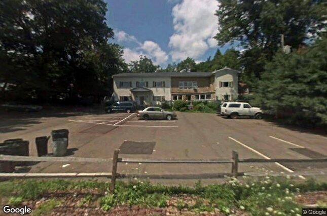 1733 Lakeside Dr in Harveys Lake, PA - Foto de edificio