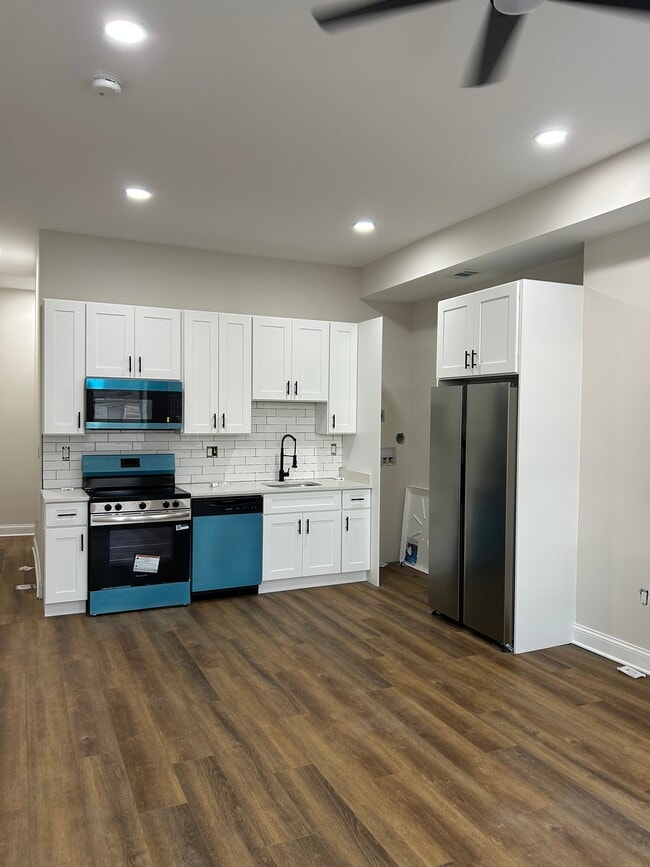 1042 Edmondson Ave, Unit 2 in Baltimore, MD - Building Photo - Building Photo