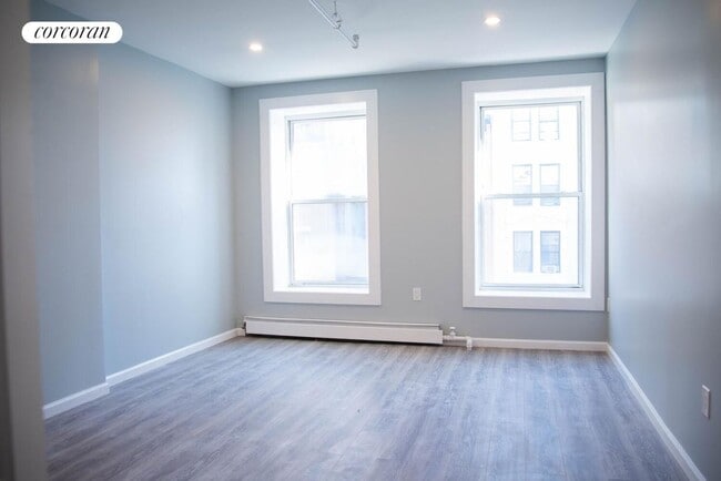 162 W 123rd St
