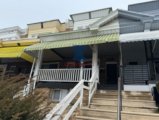 property at 1739 Roselyn St