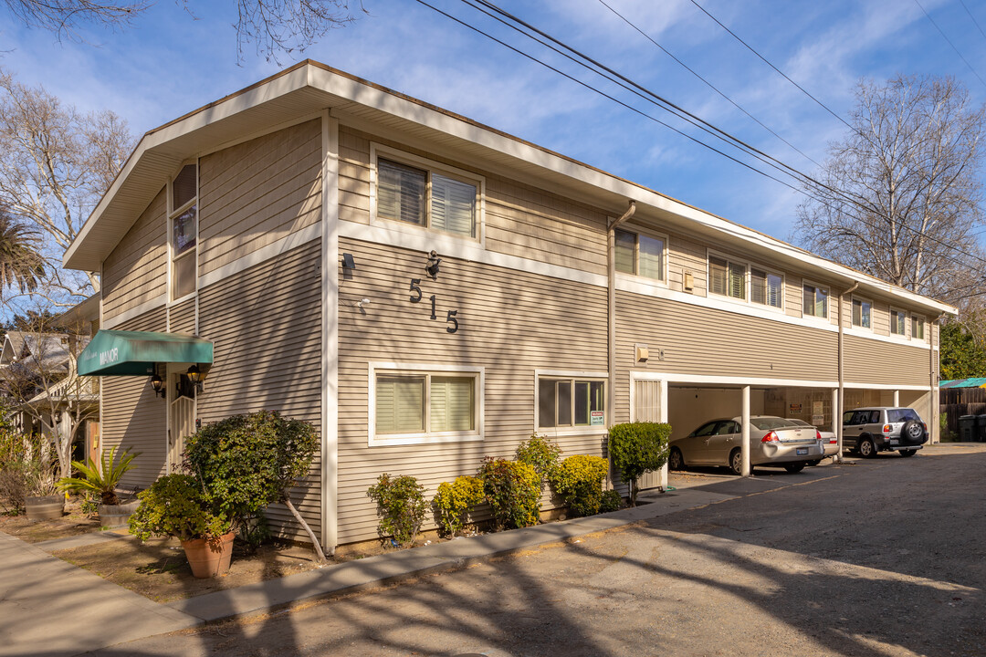 Midtown Manor Rooming House in Sacramento, CA - Building Photo