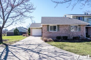 1523 Johnstown Ct in Wheaton, IL - Building Photo