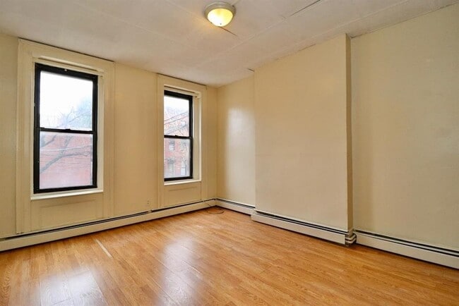 609 Jersey Ave in Jersey City, NJ - Building Photo - Building Photo