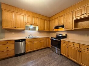 11 Centre St in Salem, CT - Building Photo - Building Photo