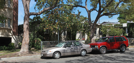 607-609 E San Jose Ave in Burbank, CA - Building Photo - Building Photo