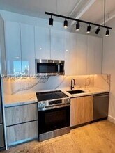 700 NE 25th St in Miami, FL - Building Photo - Building Photo