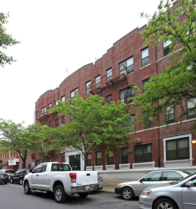 The Roosevelt in Brooklyn, NY - Building Photo