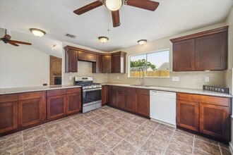 2739 Amaranth Dr in Houston, TX - Building Photo - Building Photo