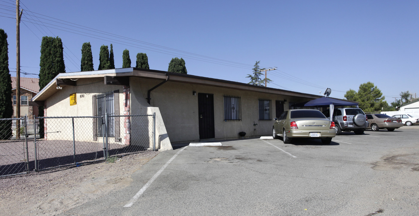 9140 E Ave in Hesperia, CA - Building Photo