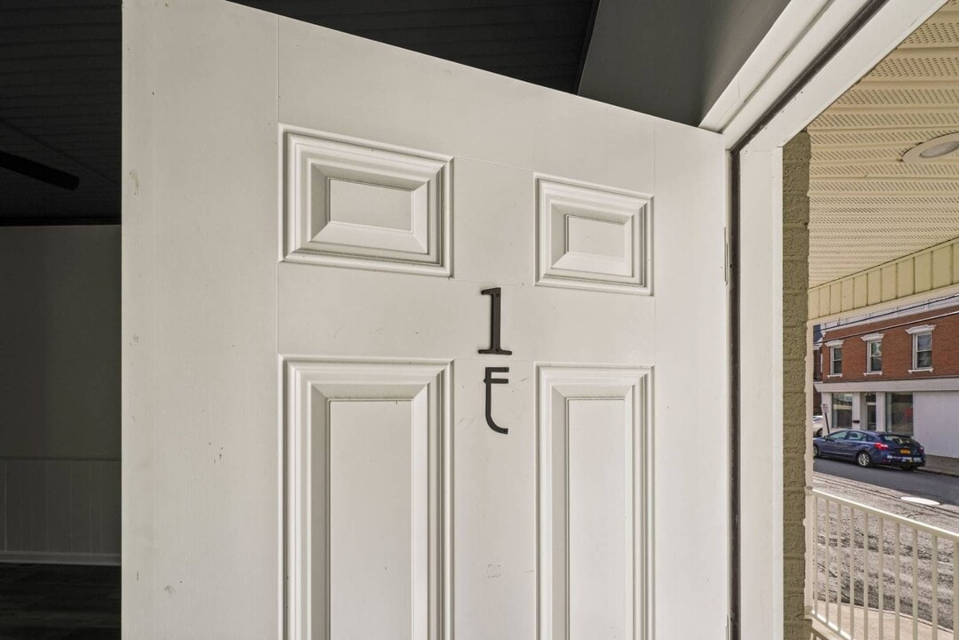 42 Saratoga Ave in Mechanicville, NY - Building Photo