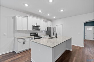162 Flintridge Dr in Harvest, AL - Building Photo - Building Photo