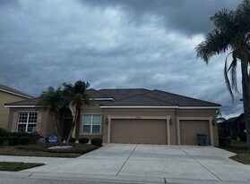 7779 Arolla Pine Blvd in Sarasota, FL - Building Photo
