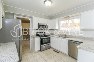 403 George L Cross Ct in Norman, OK - Building Photo - Building Photo