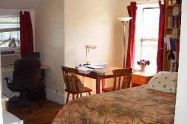 30 Lawn St, Unit 2 in Boston, MA - Building Photo - Building Photo