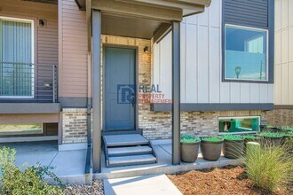 5160 Ward Rd in Wheat Ridge, CO - Building Photo - Building Photo