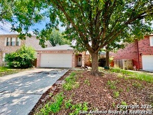 6322 Regency Wood in San Antonio, TX - Building Photo - Building Photo