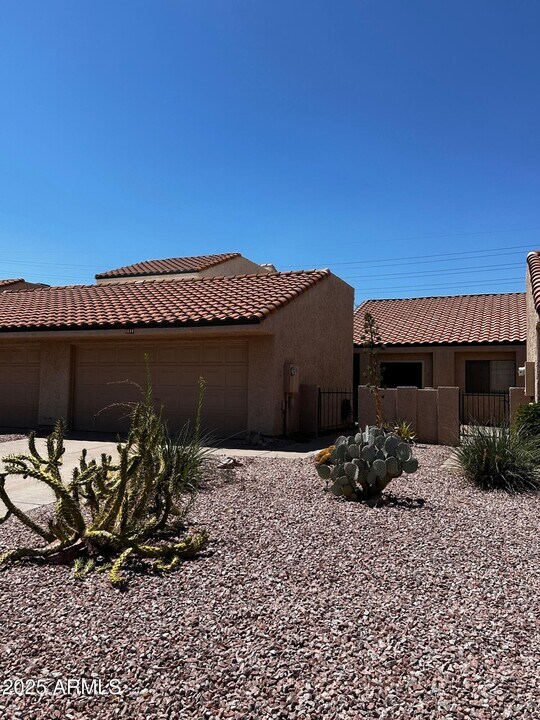 1630 N El Camino in Tempe, AZ - Building Photo